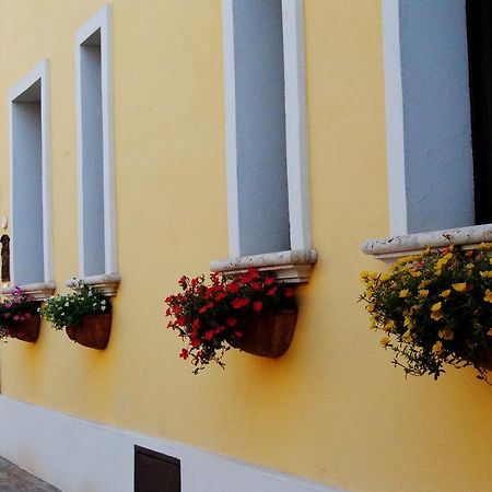 Anticadimora Dei Pepe Bed & Breakfast Salve Exterior foto