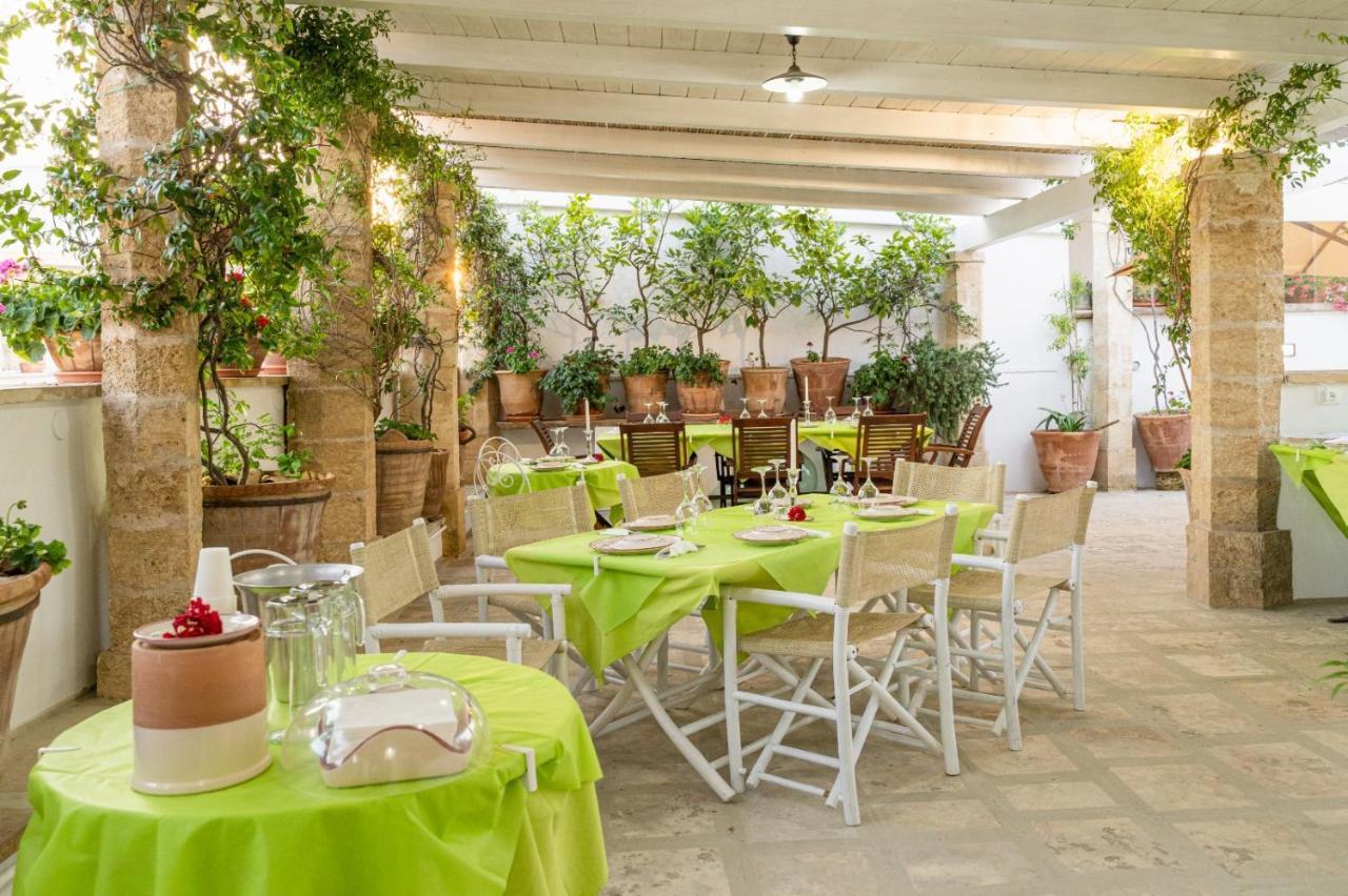 Anticadimora Dei Pepe Bed & Breakfast Salve Exterior foto