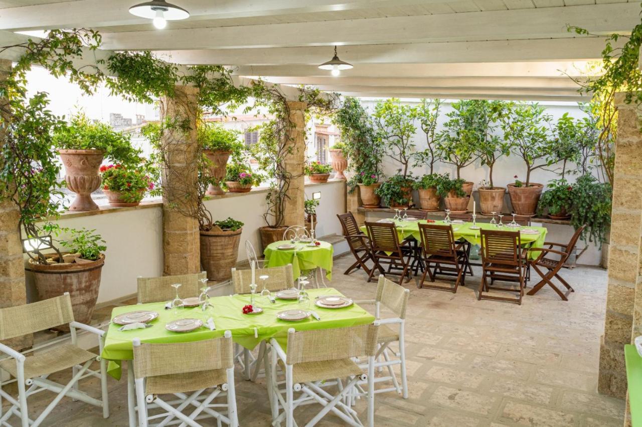 Anticadimora Dei Pepe Bed & Breakfast Salve Exterior foto