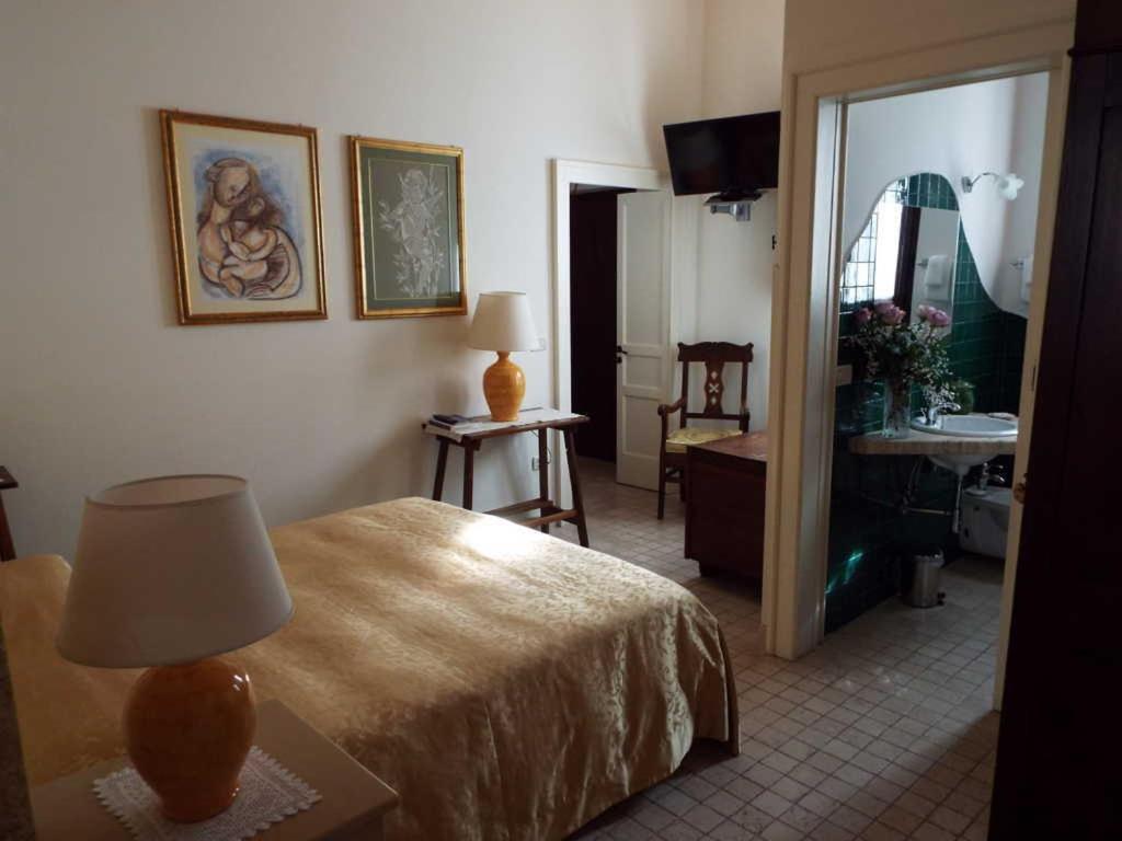 Anticadimora Dei Pepe Bed & Breakfast Salve Exterior foto