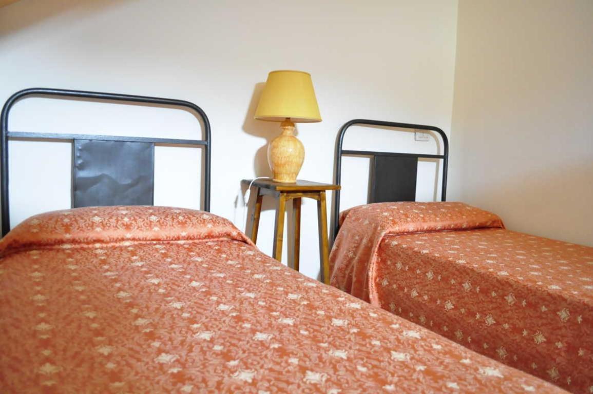Anticadimora Dei Pepe Bed & Breakfast Salve Exterior foto