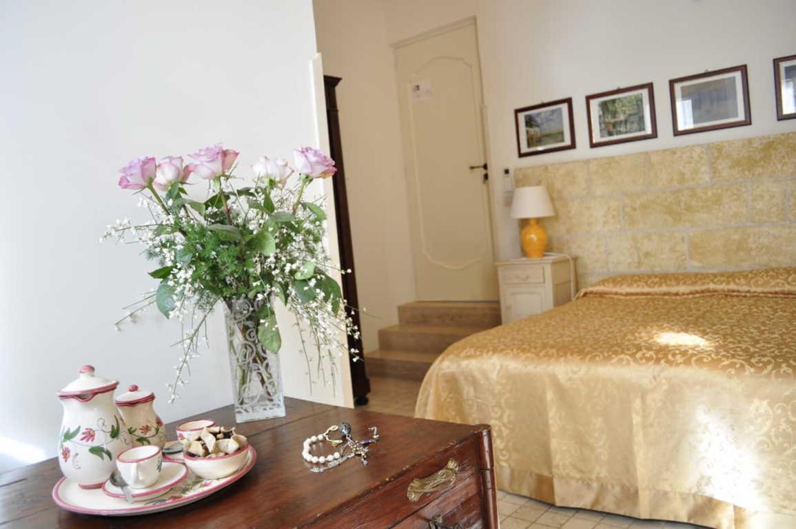 Anticadimora Dei Pepe Bed & Breakfast Salve Exterior foto