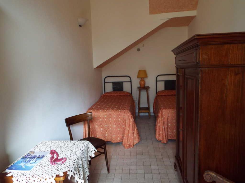 Anticadimora Dei Pepe Bed & Breakfast Salve Exterior foto