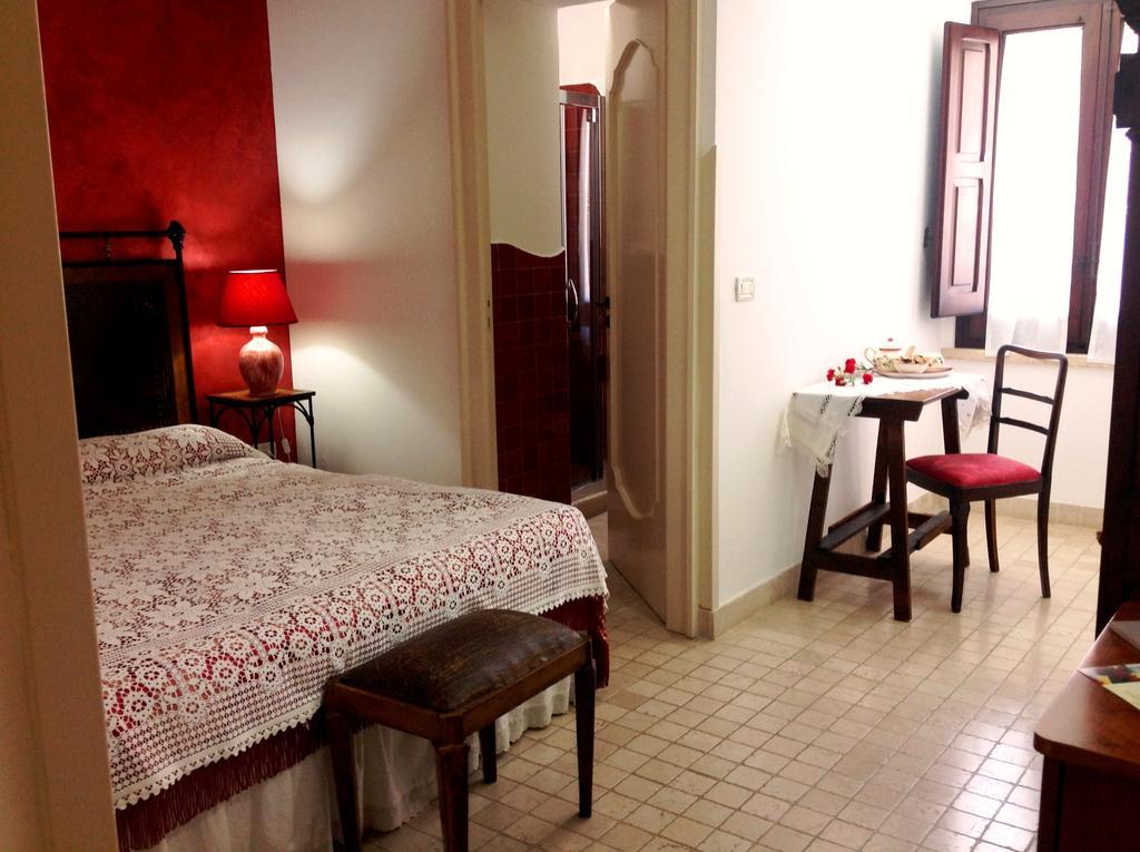 Anticadimora Dei Pepe Bed & Breakfast Salve Exterior foto