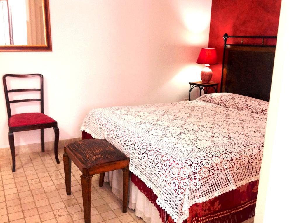 Anticadimora Dei Pepe Bed & Breakfast Salve Exterior foto